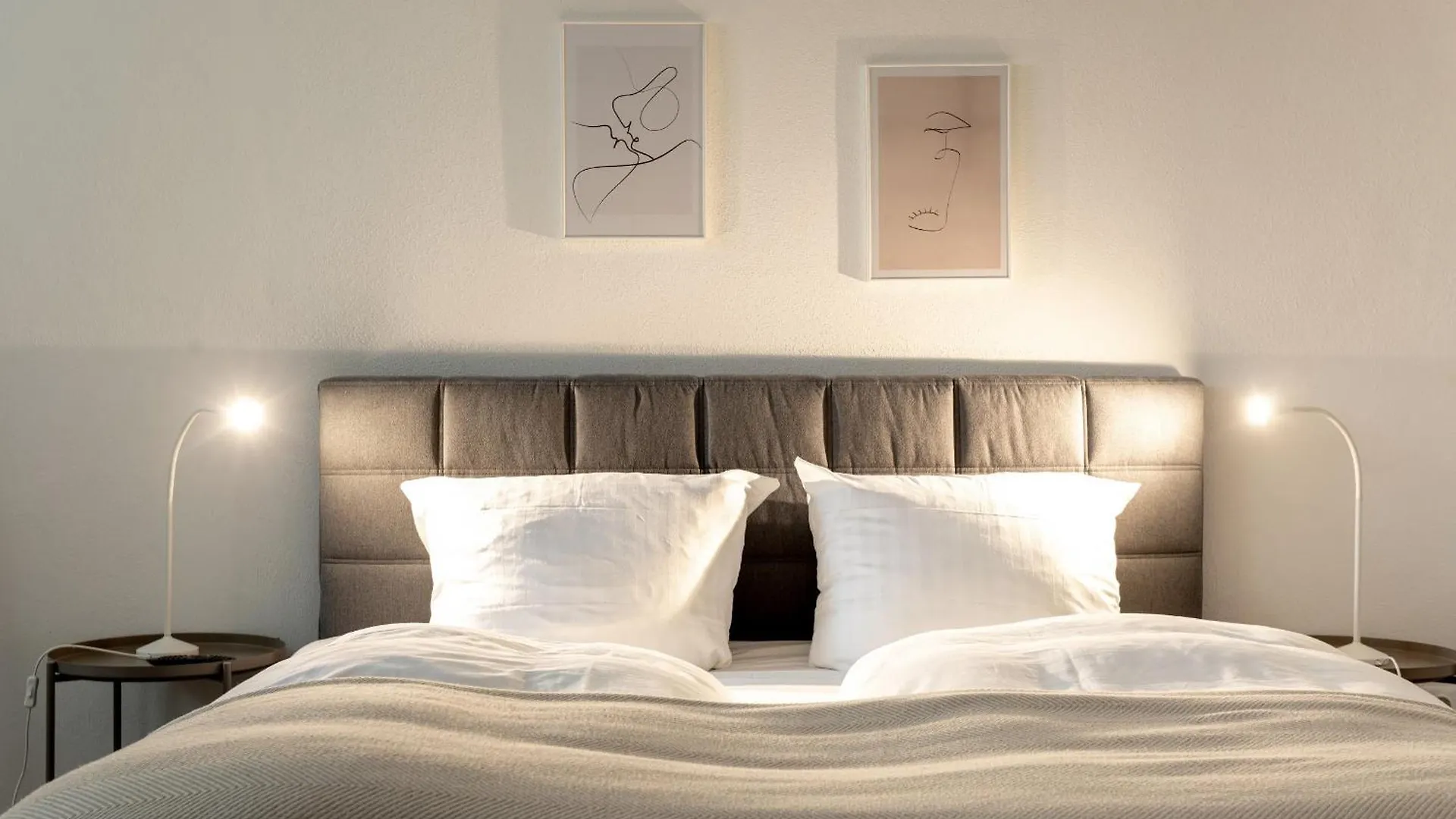 Global Living - Design Apartment I Central I Beamer I Kitchen I Terrace I Berlijn