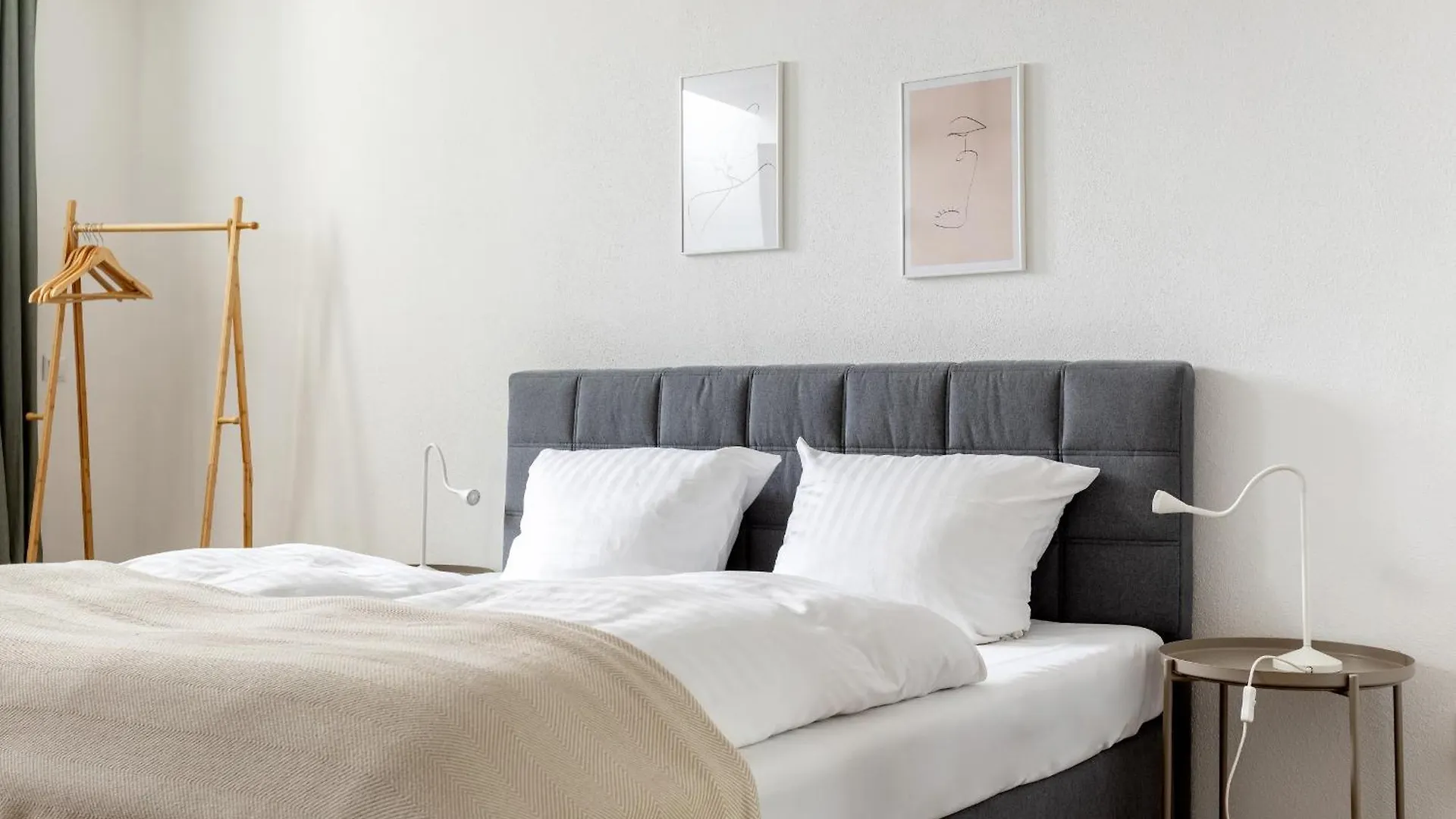 Global Living - Design Apartment I Central I Beamer I Kitchen I Terrace I Berlijn 0*,  Duitsland