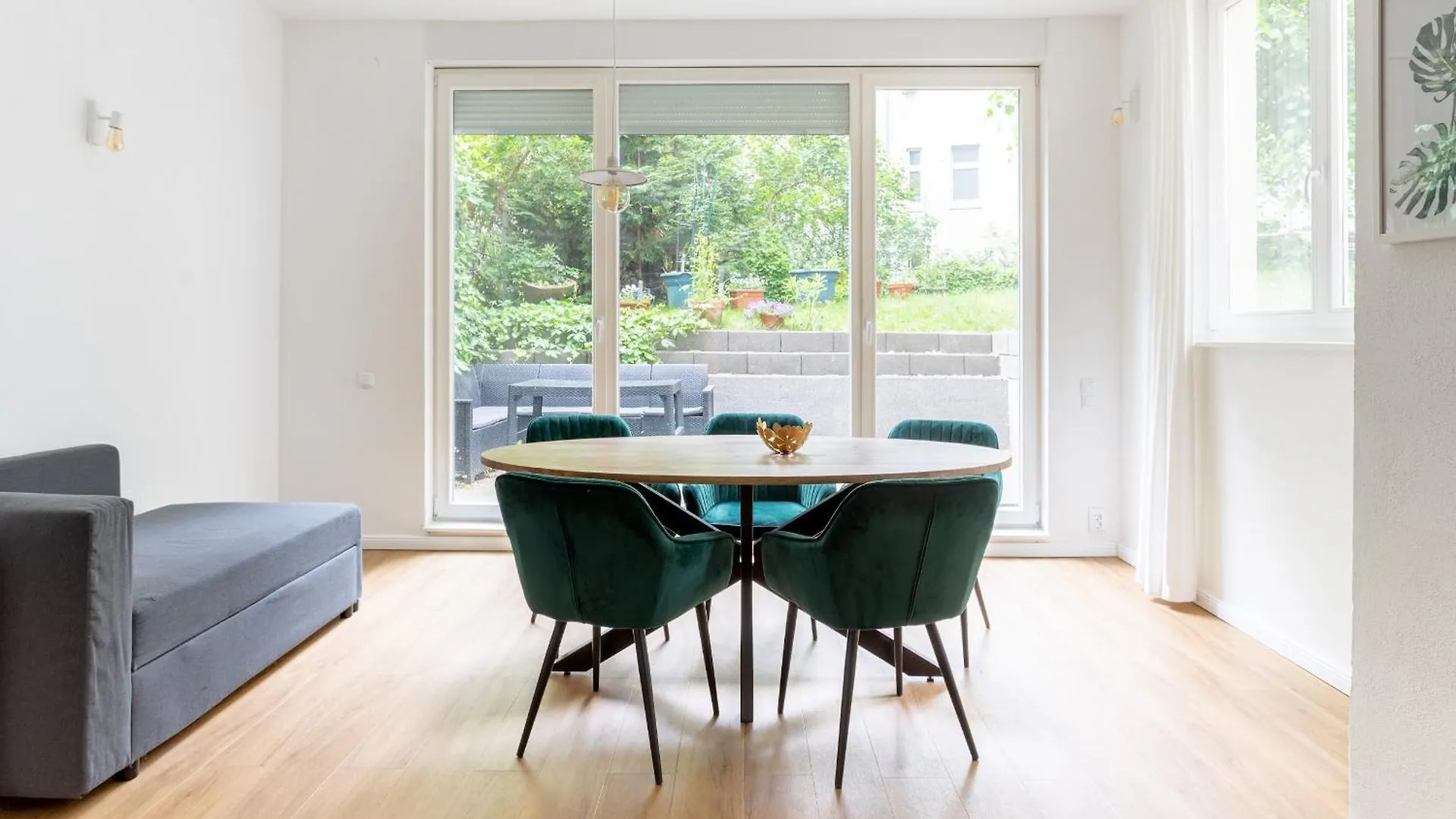 Global Living - Design Apartment I Central I Beamer I Kitchen I Terrace I Berlijn Duitsland