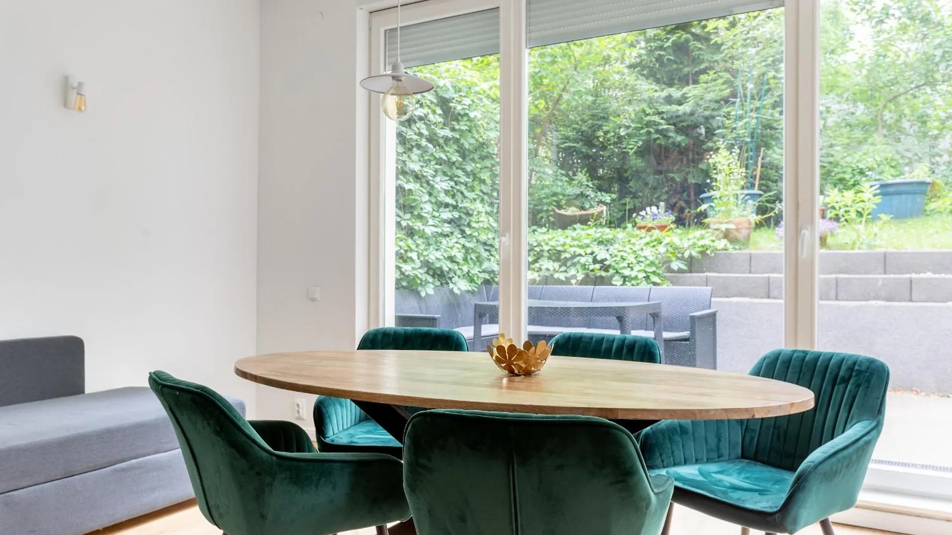 Global Living - Design Apartment I Central I Beamer I Kitchen I Terrace I Berlijn