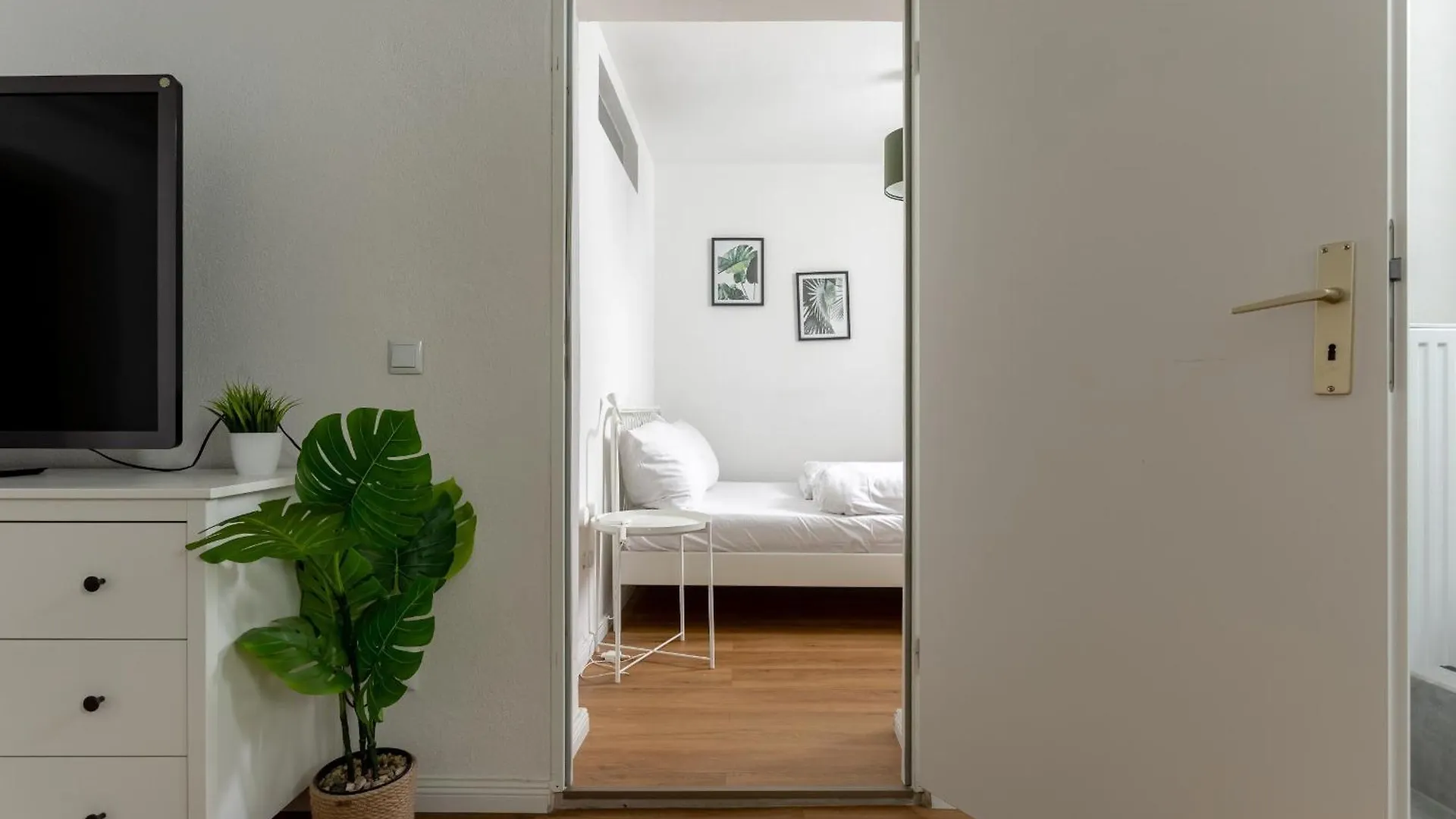 Global Living - Design Apartment I Central I Beamer I Kitchen I Terrace I Berlijn 0*,  Duitsland